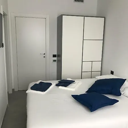 Feel@home Apartment+rooms アパート *